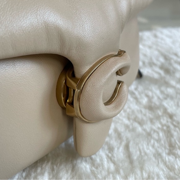 ‼️SOLD‼️ Coach Pillow Tabby 18 in Ivory - Picture 10 of 12